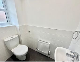 111, Stockport photo 4