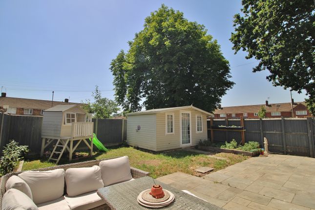 30, Farringdon Road, Havant photo 4