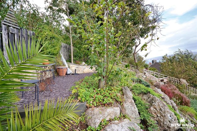 Ty Samphire, Glanymor Road, Goodwick photo 4