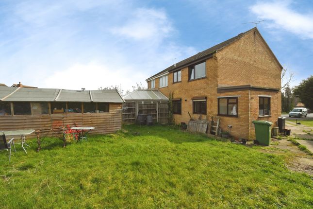 16, Brough Close, Lincoln photo 2