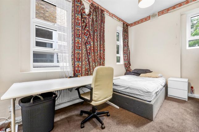 Flat to rent in Rutland Park, Mapesbury, London
