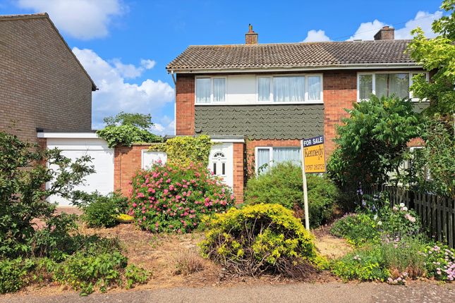 Thumbnail Semi-detached house for sale in Northfield Close, Gamlingay, Sandy