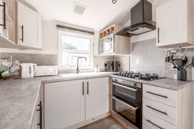6a Rennie Hill, Cromer photo 3