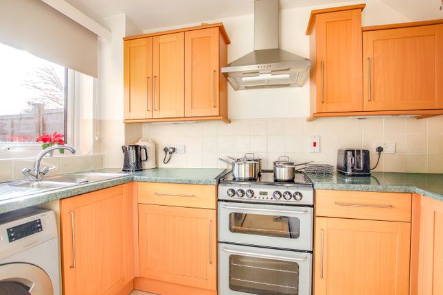 15, Ashlet Gardens, New Milton photo 3