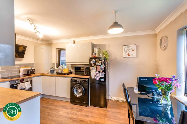 Flat 2, Bramley House, Bawtry Road, Doncaster photo 4