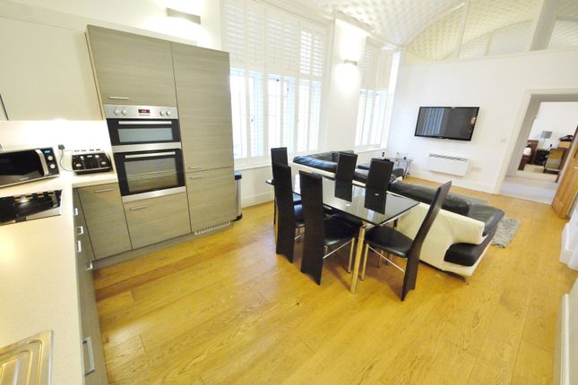 17, Pope Court, Warley photo 4