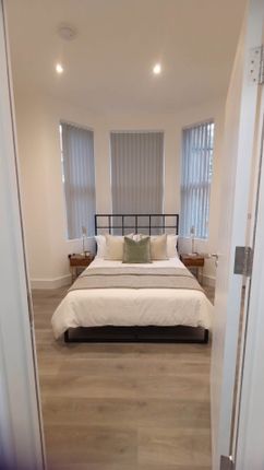 1-bed flat on Acton Lane, Meon Road, London, £1,150/mo