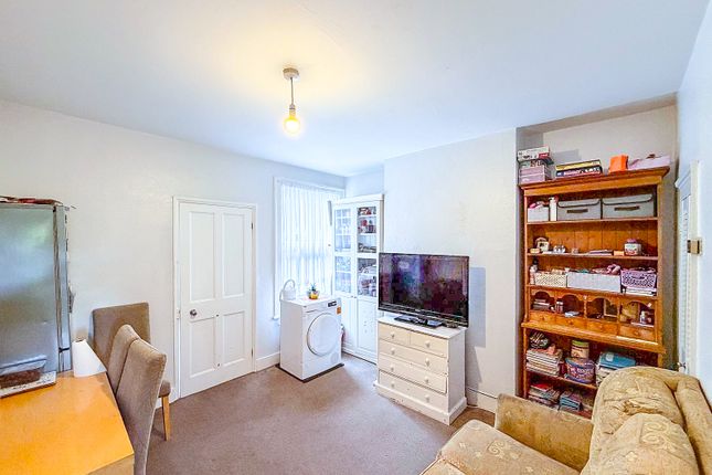 48, Bridge Road, Uxbridge, Greater London photo 3