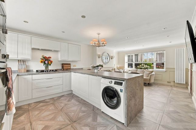 36, Parkhill Avenue, Crosshouse photo 3