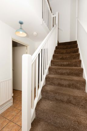 *4 DOUBLE BED TOWNHOUSE* Keyworth Close, Lower Clapton - Hackney, London photo 4