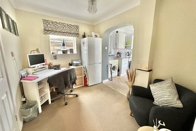 13, Hinton Close, Dorset photo 3
