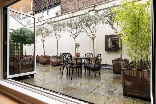 Apartment 2, Harrods Court, 11, Brompton Place, London photo 3