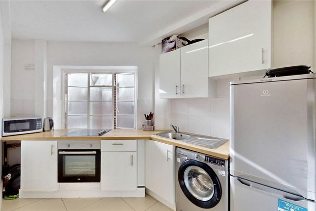 Flat 25 Second Floor, Northwood Hall, Hornsey Lane, London photo 4