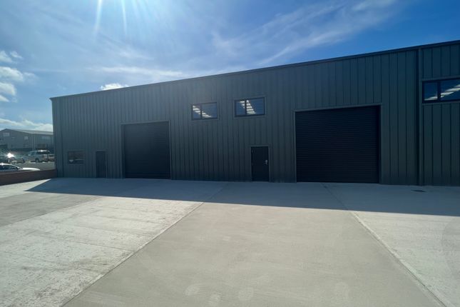 Industrial to let in CT12