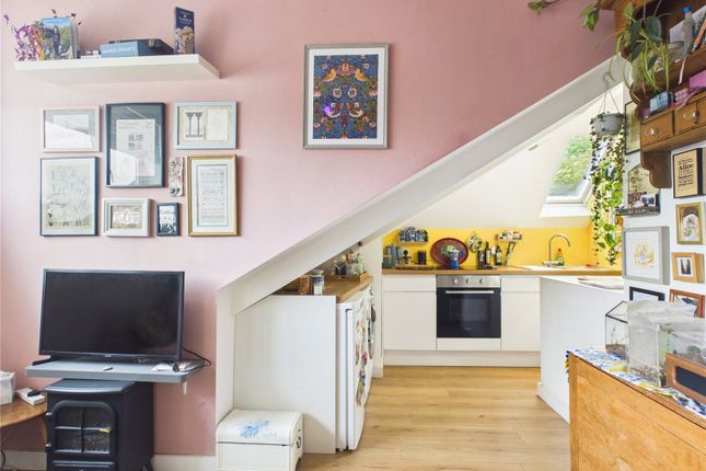 Flat 3, 404, Whitehall Road, Bristol photo 3