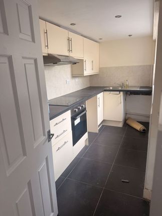 48, Russell Terrace, Burnley photo 5