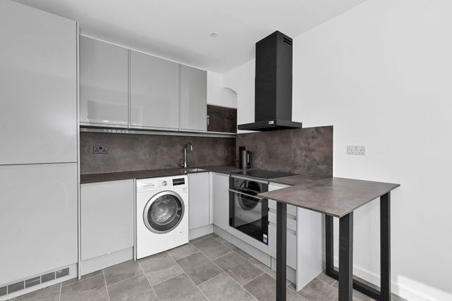 Flat 16, Dudley Mansions, London photo 4