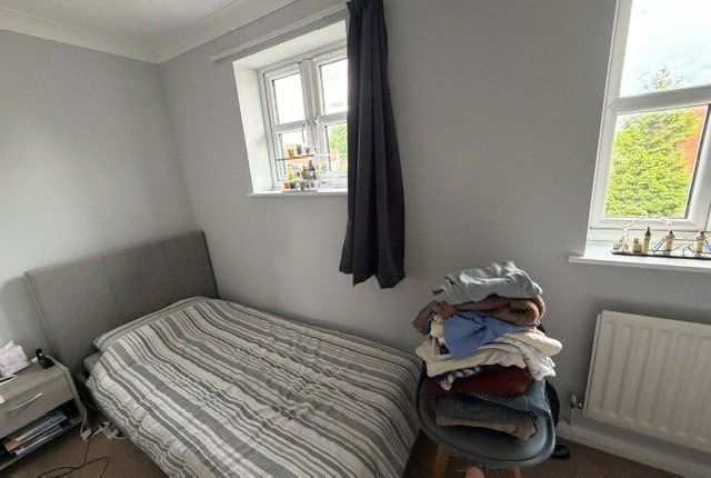 28, Teescroft, Didcot photo 5
