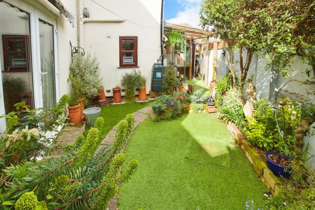 Detached house for sale in Commercial Street, Southampton, Hampshire