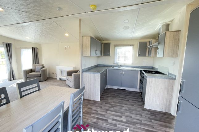 Thumbnail Mobile/park home for sale in Street Lane, Bubwith, Goole