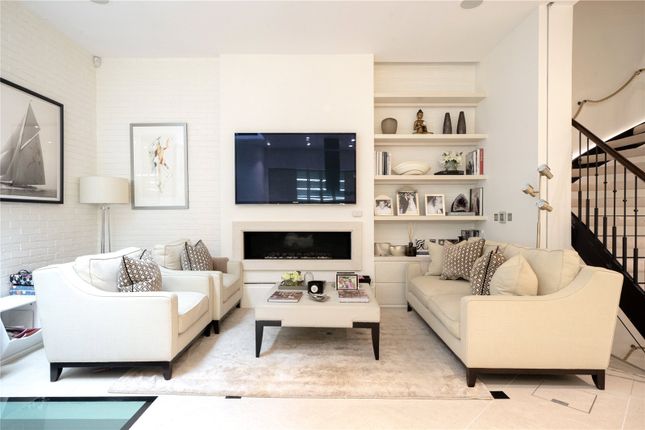 Mews house to rent in Adams Row, Mayfair