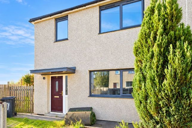 3-bed semi-detached on 17, High Lees Road, Halifax, £30,000