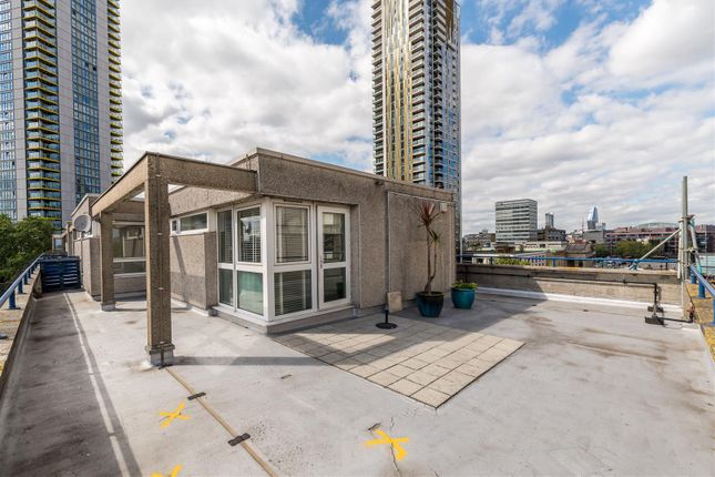 Flat 55, Sherston Court, Elephant and Castle photo 3