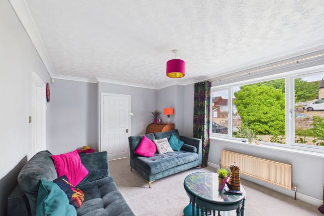 32 Winney Hill, Sheffield photo 2