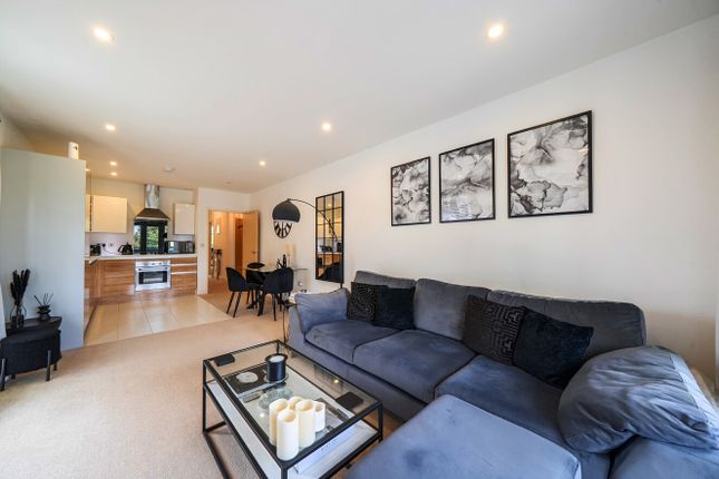 Flat 3, Juliet House,, Aventine Avenue, Mitcham photo 4