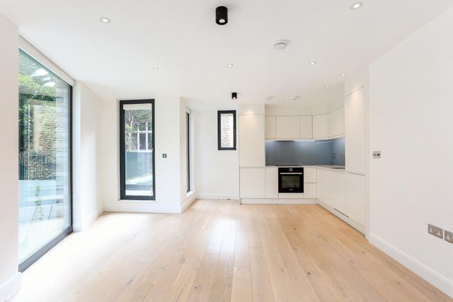 Flat 7, 252, Finchley Road, London photo 2
