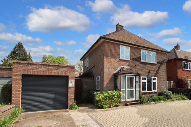 Thumbnail Detached house for sale in High Road, Bushey Heath