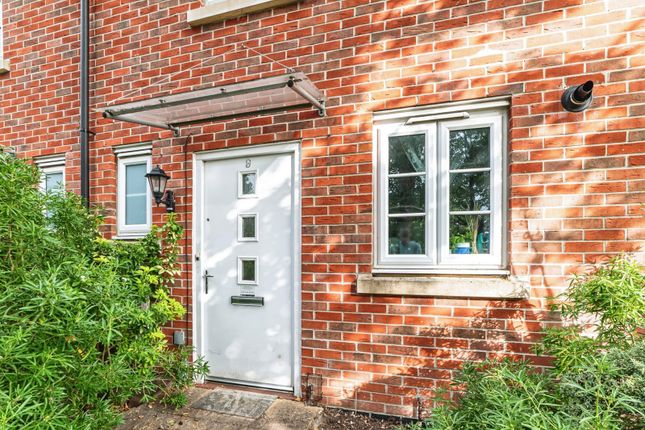 2-bed terraced on Sinclair Drive, Hampshire, £325,000