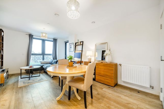 Flat 42, Marquess House, 7, Lakeside Drive, London photo 4