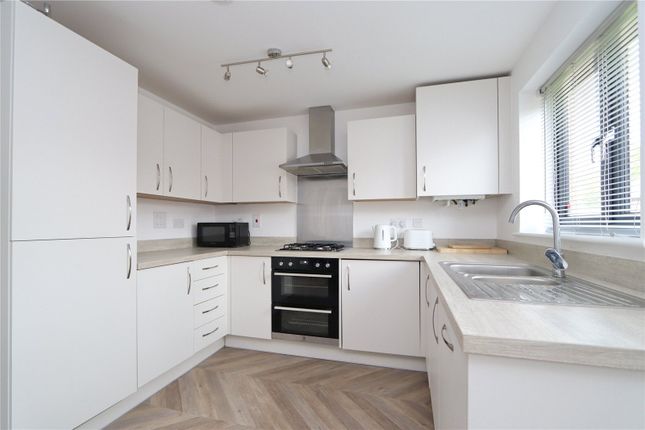 30, Spinnaker Croft, Wavendon Gate photo 3