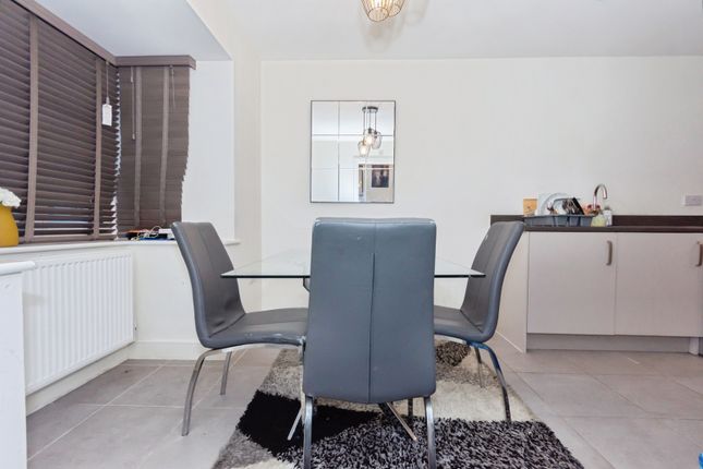 28, Legging Road, West Midlands photo 4