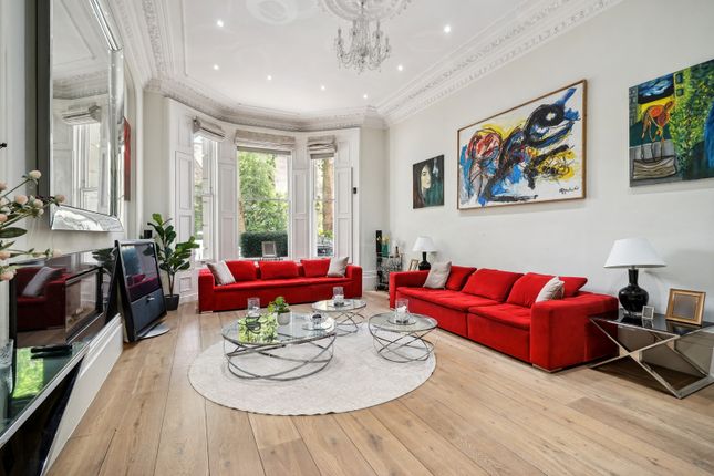 Thumbnail Flat for sale in Courtfield Gardens, Earls Court