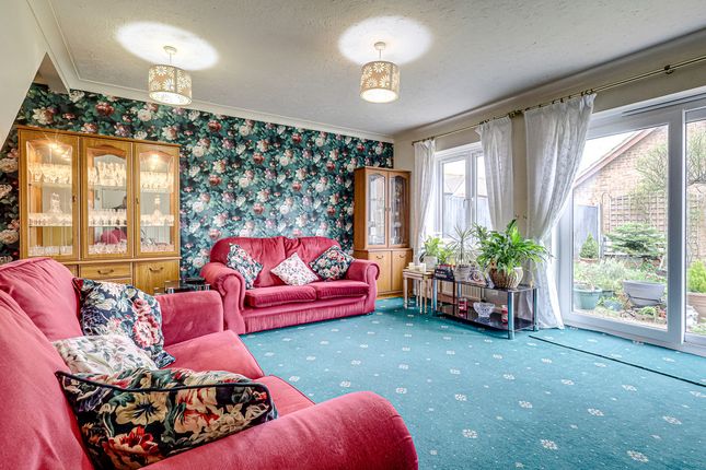 7, Caversham Avenue, Southend-on-sea photo 2