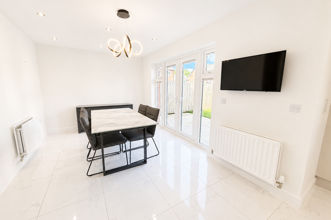 26, Orchid Way, Dumfries photo 5