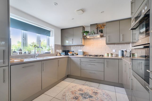 18 Jurston Fields, Wellington Somerset, Somerset photo 4