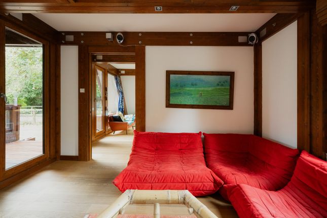 306743 - Blue Gates, Cambridge-27.Jpg