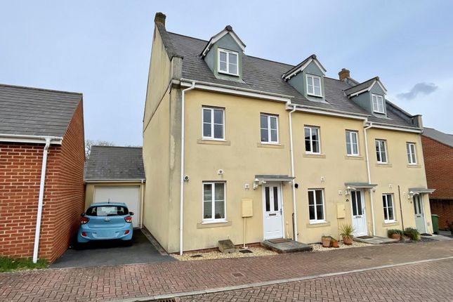 Town house for sale in Norman Mews, Digby