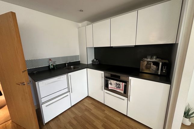 flat 44, High Road, Chadwell Heath photo 4