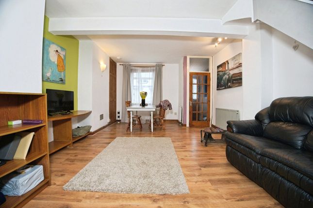 13, Howard Street, Cardiff photo 4