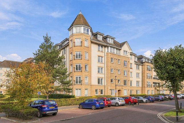 2-bed flat on 9/9 Powderhall Rigg, Edinburgh, EH7 4GG, £320,000