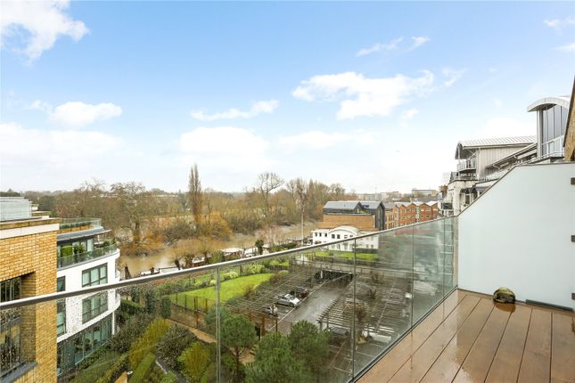 Flats and Apartments for Sale in Brentford - Buy Flats in ...
