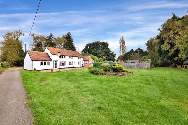 Cottage for sale in Coney Green, Collingham, Newark