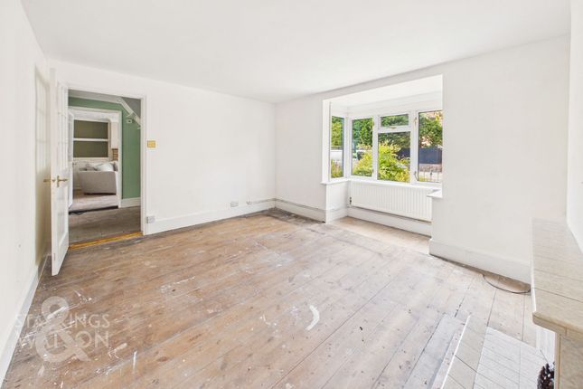 Brambles Brook Street, Saxmundham photo 4