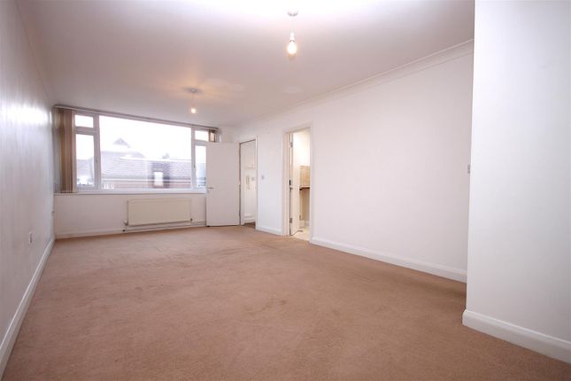 77, The Street, Ashtead photo 4