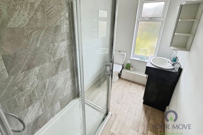 31, Doris Road, Derbyshire photo 3