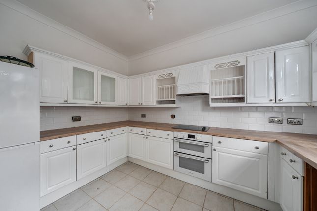 29, Twyford Avenue, Southampton photo 4